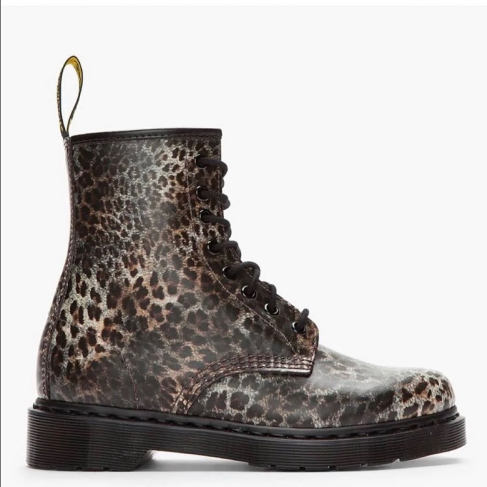 Dr. Marten 1460 Leopard Print Smooth Boot